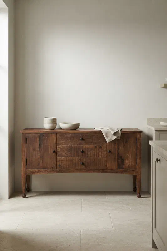 Kitchen decor ideas for a more useful blank wall